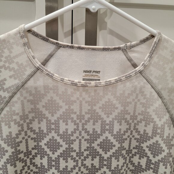 Nike Longsleeve Tee White Gray DriFit Fleece lined Top Activewear Women Size Med - Picture 6 of 11